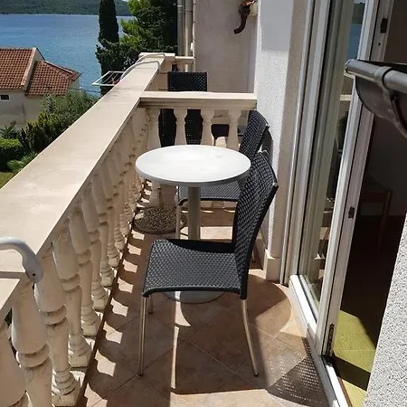 Okrug Gornji 17032c * Trogir