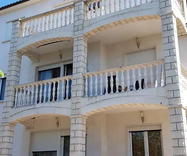 Okrug Gornji 17032c * Trogir