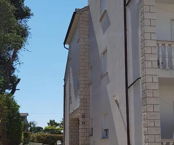 Okrug Gornji 17032c Apartament