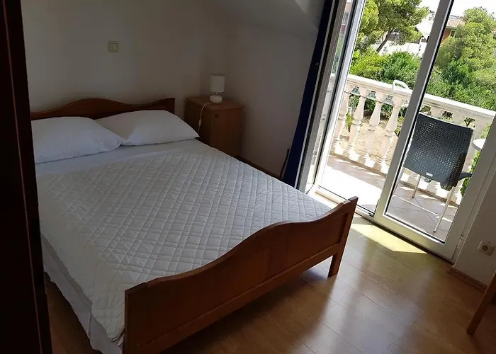 Okrug Gornji 17032c * Trogir