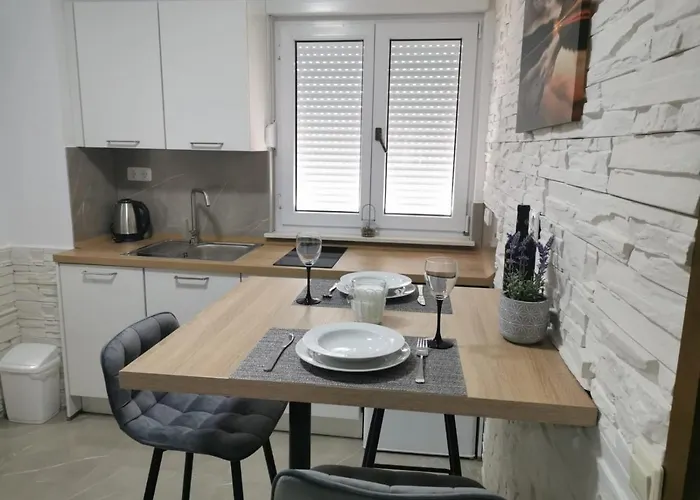Okrug Gornji 17032c Apartament *