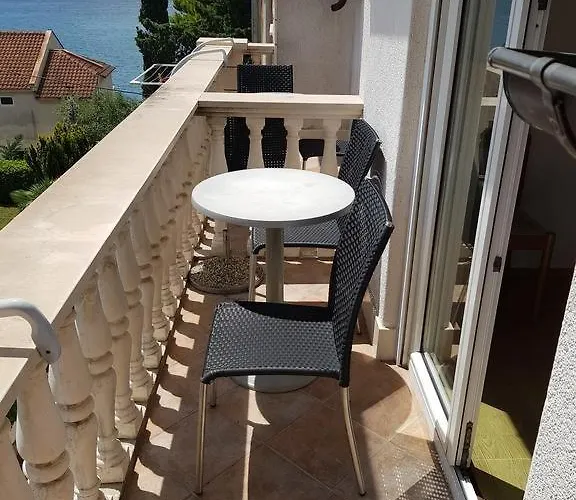 Okrug Gornji 17032c * Trogir